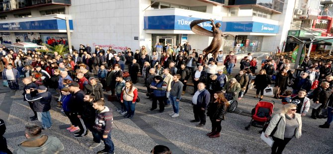 Karşıyaka’da Hayat Durdu