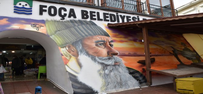 Foça Balık Hali Duvarında Grafiti