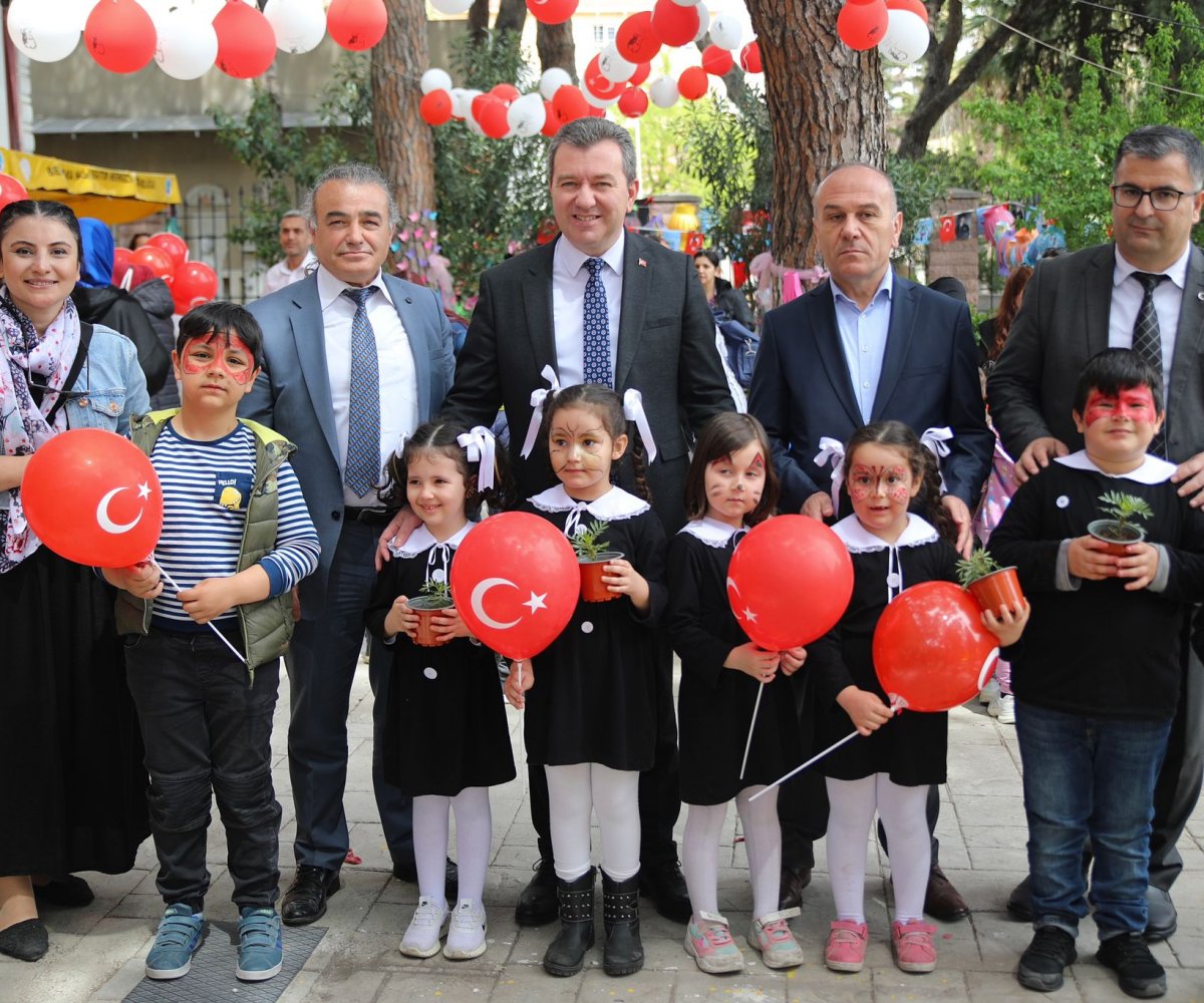 Bergama’da 23 Nisan kutlamaları başladı