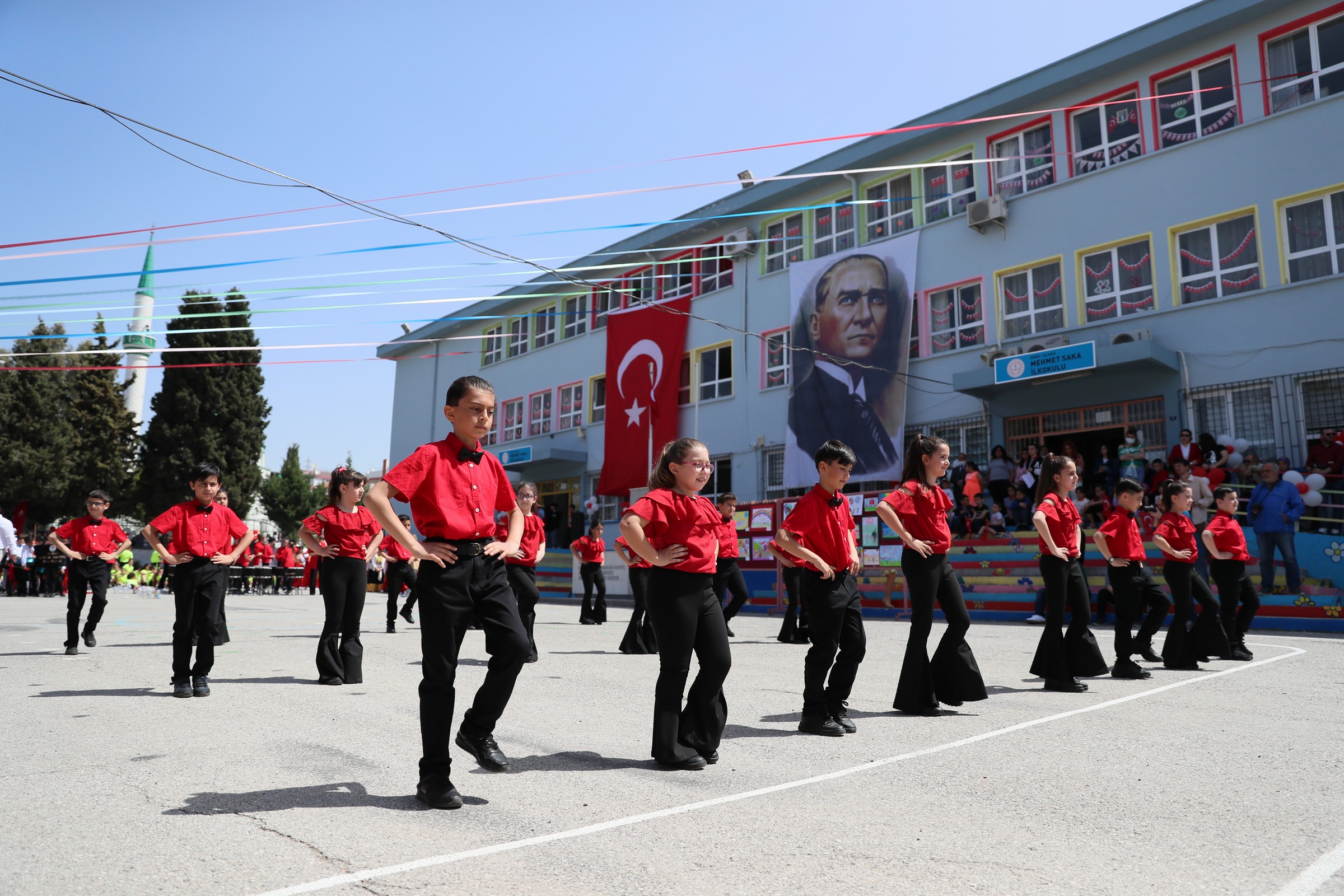 Aliağa’da 23 Nisan Coşkusu