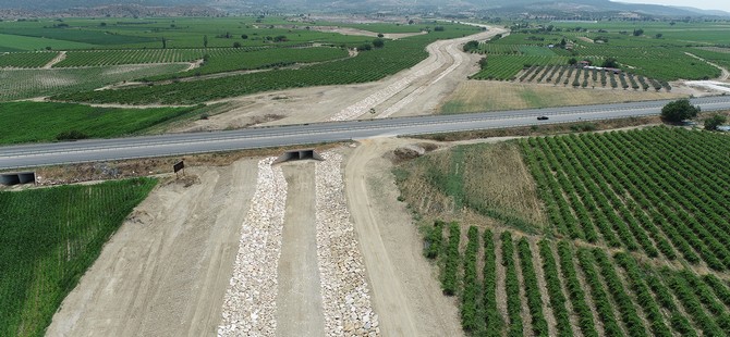 Dsi’den Kum Çayı’na Neşter