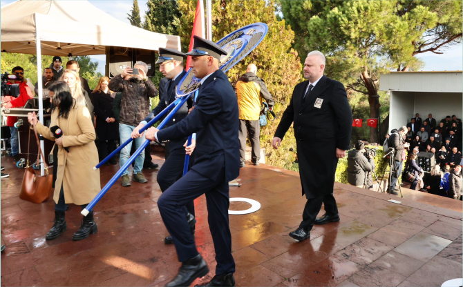 “Cumhuriyet vazgeçilmezimiz, bayrağımız emanetimizdir”