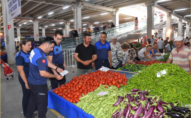 Menemen'in Pazarları Hem Hijyenik Hem Güvenli