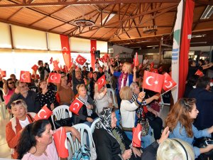 Yeni Foça’da Cumhuriyet ve Atatürk Coşkusu