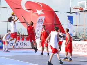 Dikili’de Basketbol Şöleni