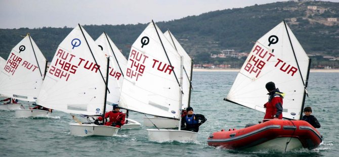 Çeşme’de Yelkenler Fora