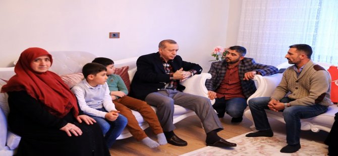 Erdoğan, 15 Temmuz Gazisi Mehmet Yaman'ın Ailesini Ziyaret Etti