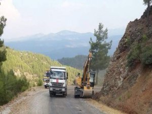 Büyükşehir Belediyesinden Yol Çalışması