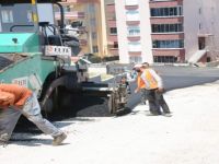 Aliağa Belediyesi’nin Asfaltlama Çalışmaları Tüm Hızıyla Sürüyor