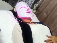 Renklerin Sihirli Gücü LED MASKE